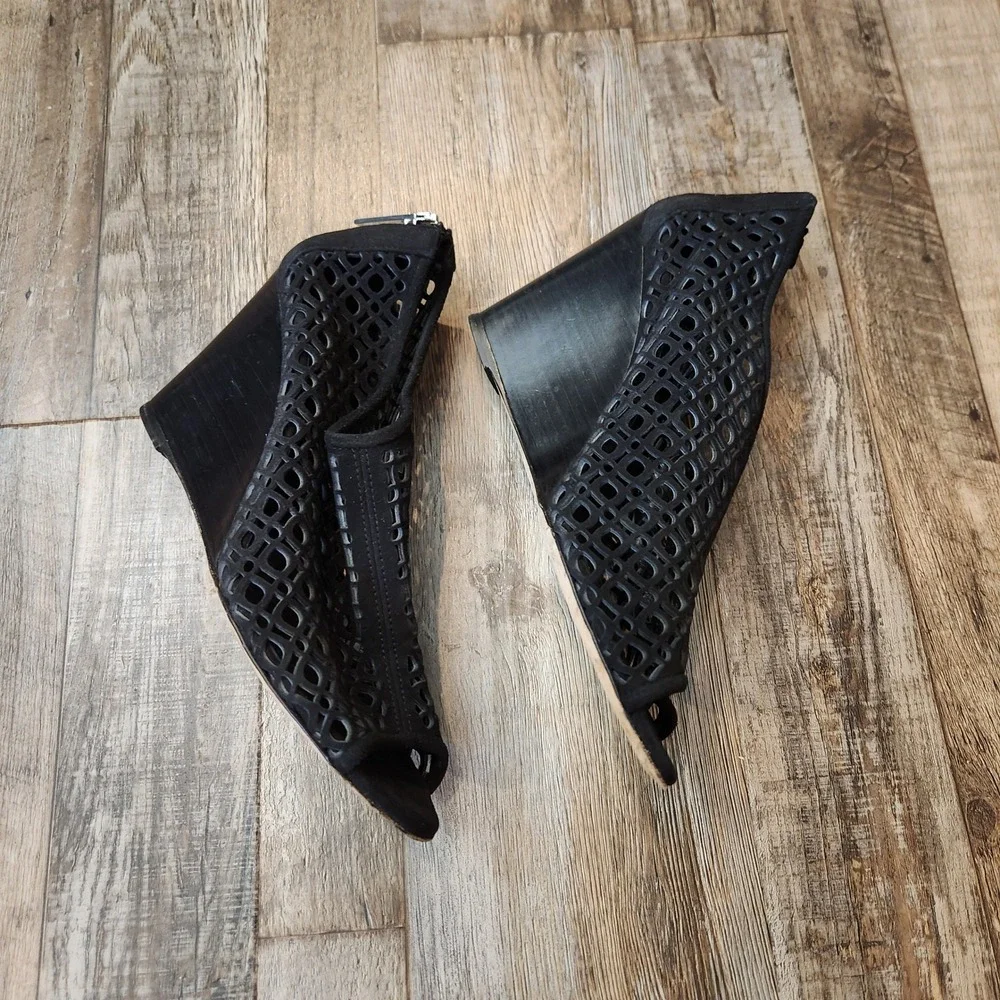 Aquatalia Black Suede Laser Cut Peep Toe Wedge Sandals Made in Italy Size 7